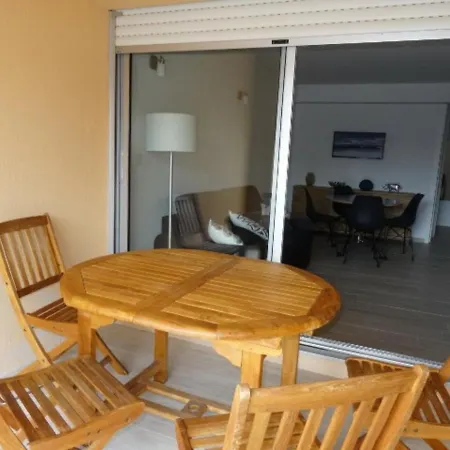 Апартаменты Studio Hyeres, 1 Piece, 4 Personnes - Fr-1-335-72 Йер